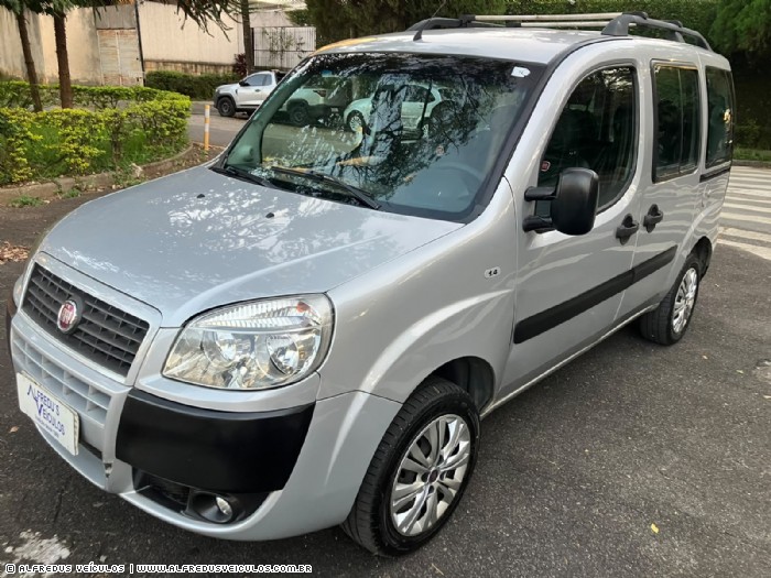 Fiat DOBLO ATTRACTIVE 7 LUGARES 2014/2015